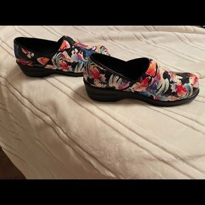 Multi color Floral Clogs